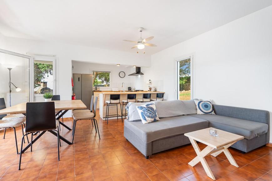 S'Auba Villa Exclusiva Con Piscina Privada De Agua Salada Y Horno De Pizza Es Mercadal Exterior photo